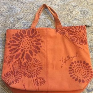 Tote bag